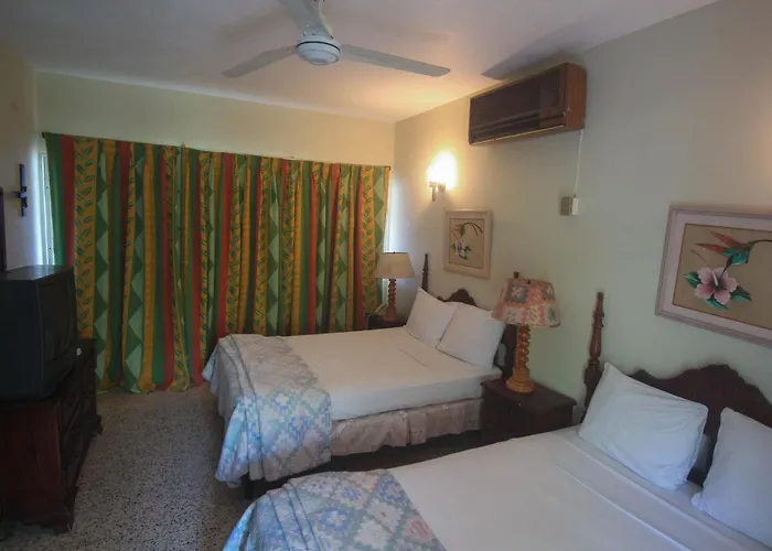 Sahara Hostel *